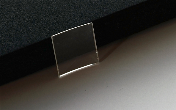 The mainstream cutting technology for sapphire glass